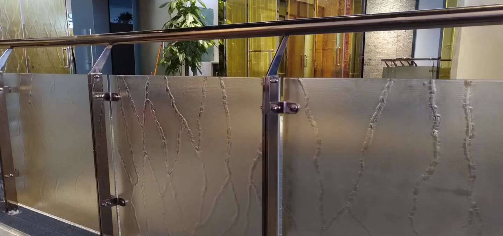 Wholesale Golden color Balustrade glass partition