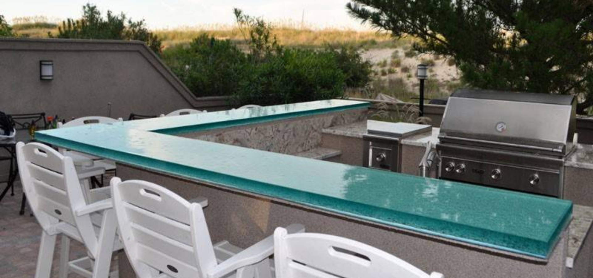 Outdoor overlength thick glass countertops