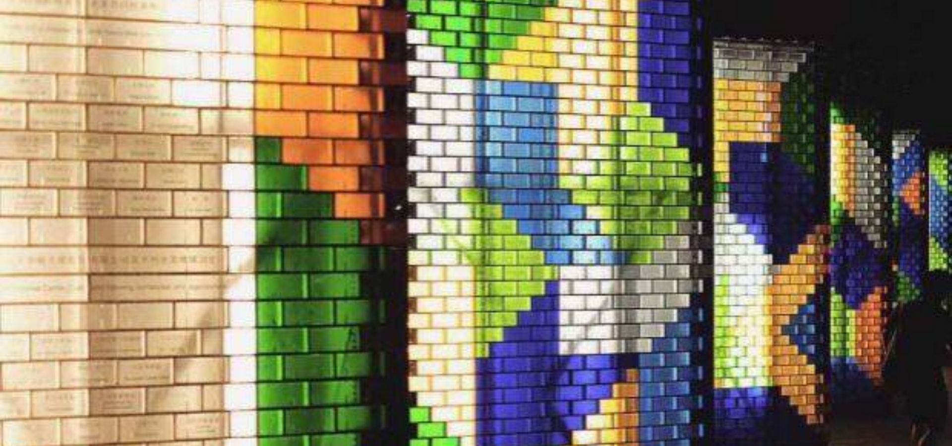 Seven colors glass solid bricks wall