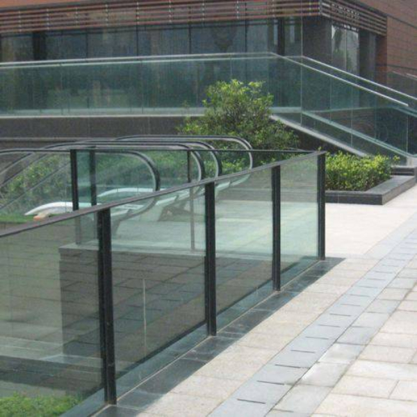 How is the sound insulation effect of laminated glass