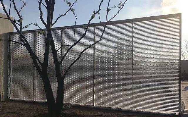 Outdoor light transparent glass brick wall