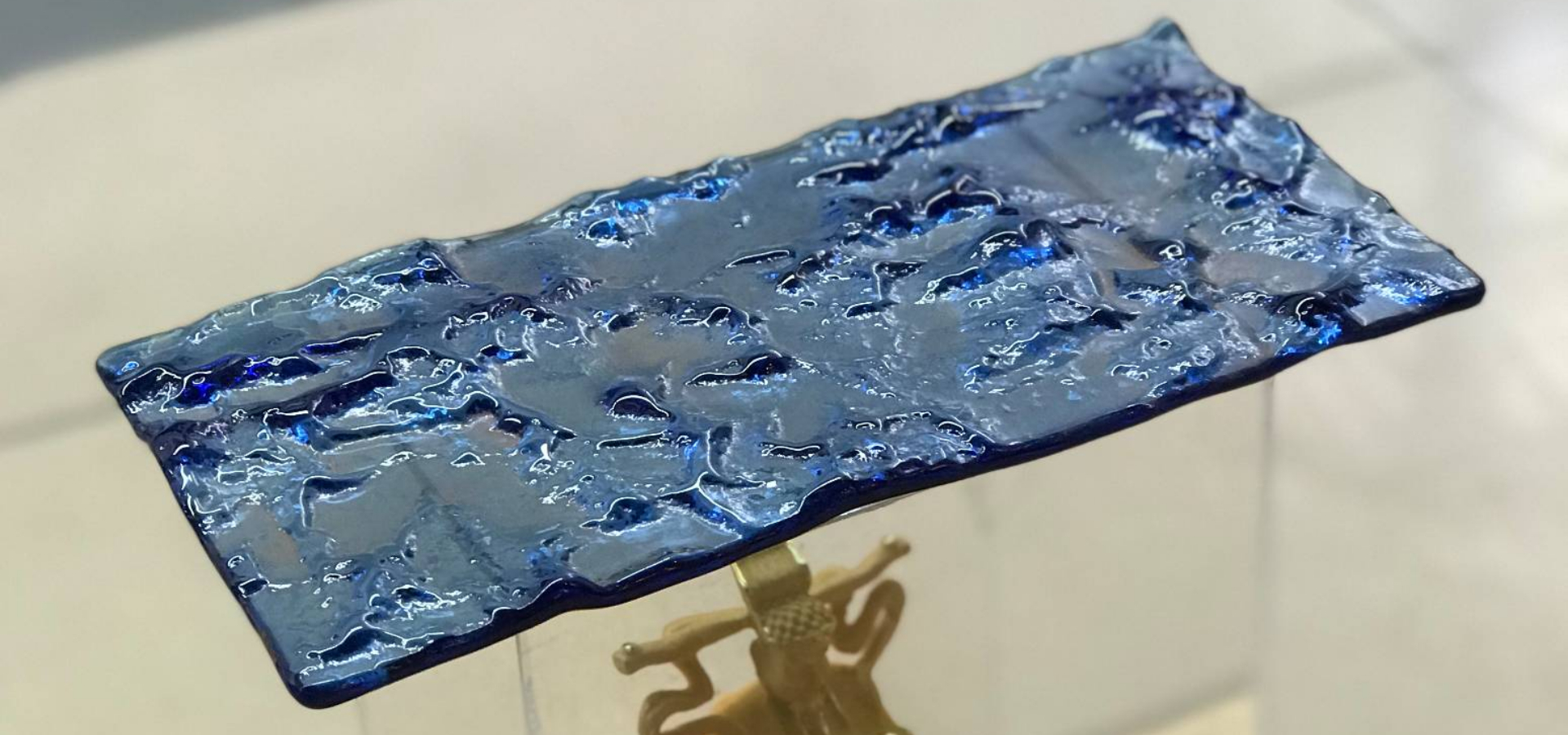 Natural blue color hot melt glass